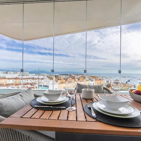 Terraza Acristalada Con Vistas Panoramicas Tarifa